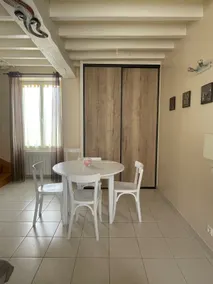 Small House in the heart of the castles - Image 2