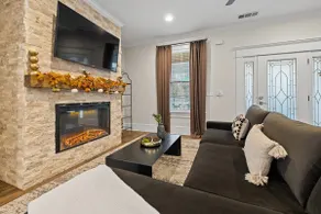 Downtown 2 kitchens, Sleeps 16, 3 min from Mercedes Benz Stadium - Image 4