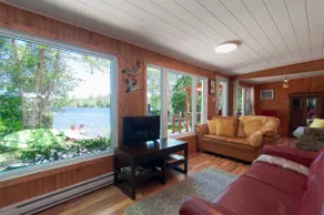 Saint-Ho • Happy Chalet at Lac Docteur - Image 3