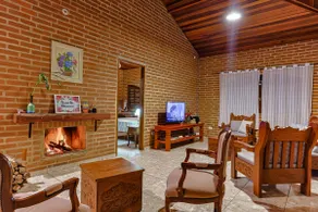 Private Country House | Fireplace and Pet Friendly - Image 4