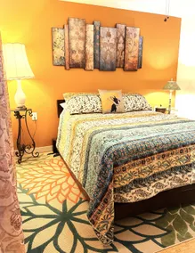Blue Door Loft•The best stay in town!•2 King Beds! - Image 5
