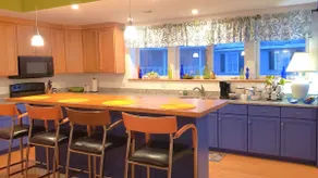Blue Door Loft•The best stay in town!•2 King Beds! - Image 3