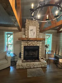 Exquisite Mountain Cabin near Eureka Springs - Image 4