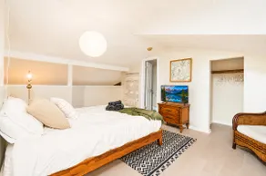Boho Paradise with PVT Roof Deck 2br In Yale - Image 4