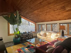 Bikepath Lake Cabin Hot Tub & Private Beach ~ UVM - Image 3