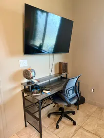 Suite #1 Full Private Apartment - Newly Renovated - Image 5
