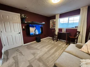 Cozy Suite: Hot Tub, EVCharger, 65” OLED, Best Bed - Image 3
