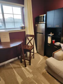 Cozy Suite: Hot Tub, EVCharger, 65” OLED, Best Bed - Image 4
