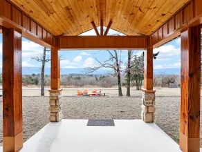 Luxury Cabin near the Talimena Drive with Fishing - Image 4