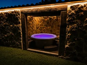 House with a jacuzzi and pool for 6 guests - Image 2