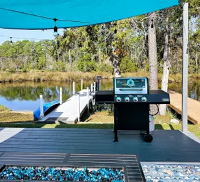 Cheerful 2 bedroom home on Miflin Creek - Image 4