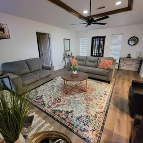 Pet friendly, no pet fees. 3bedrooms/2 full baths - Image 2