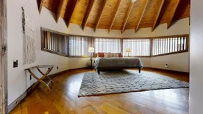The Roundabout Cabin - Image 3