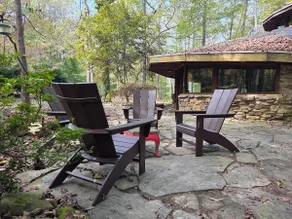 The Roundabout Cabin - Image 5