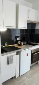 Comfortable studio apartment, terrace & train station 10 min walk - Image 3