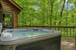Huge Cabin w Hot Tub, Deck, Grill, Fire Pit, WiFi - Image 3