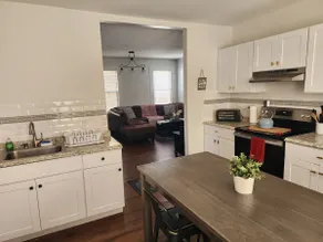 The Hardware City Oasis Loft - Image 4
