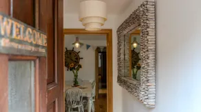 Appledore - Hispaniola Stunning 2 bed 2 bath, sleeps 4(+2) and PARKING!!! - Image 2