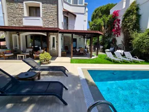 Villa Antique • Private Pool & Garden, 10 min to the Beach - Image 3