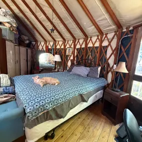 Cozy Cedar Yurt - Image 5