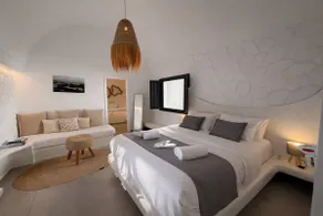Evmenia Luxury Cave Villa - Image 2
