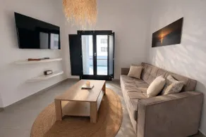 Evmenia Luxury Cave Villa - Image 3