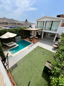 House with heated pool, garden and terrace - Image 2