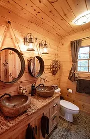 Cabin -40 acres, Hot Tub, 3-Sided Porch, Rec Room - Image 4