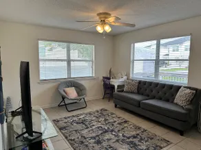 Walk to Jax Pier - 2B Duplex ~3 miles to Mayo - Image 2