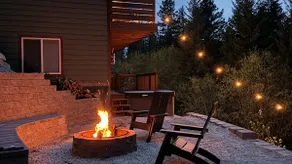 Midcentury Cabin with Private Hot Tub - Image 4