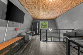 The Loft House – Modern Industrial, Minutes to UGA - Image 5