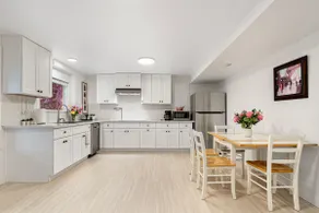 Private Bellevue/Clyde Hill Apt | No Stairs - Image 2