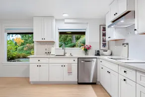 Private Bellevue/Clyde Hill Apt | No Stairs - Image 3