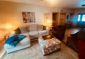 Main Level Farmhouse @ Suncrest Gardens Pizza Farm - Image 2