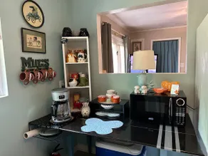 Pet-Friendly Backyard Studio Retreat - Image 4