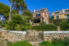 House with oceanfront terrace 1 minute from the beach - Image 2