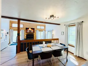 ★Scenic Mountain Oasis | Mins to Ski Slopes/Hiking - Image 3