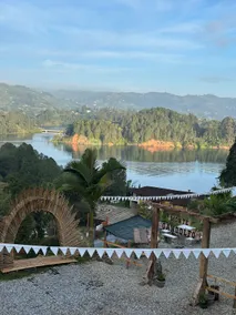 With a jacuzzi on the balcony and a beautiful lake view - Image 2