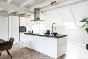 Experimente conforto e conveniência no Bed en Koffie, localizado no coração do Tilburg Centrum. Perfeito para viajantes de negócios ou casais que desejam Efteling overnachten ou alugar um apartamento em Tilburg (appartement huren Tilburg). - Image 5