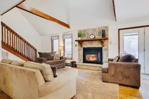 Lake front with Private Beach, Hot tub, Pool, Pickle Ball, March Dates available - Image 2