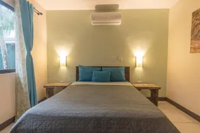 5 minutes from the beach, ideal for groups and families - Image 4
