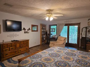 KingBed, WiFi, 4 Roku TVs, Fireplace - Image 4