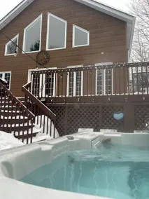 4BED/2BATH/Jacuzzi Family Lakeside Cottage - Image 5