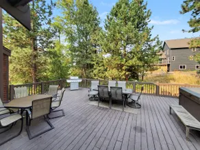 Roslyn Pines: Hot Tub, Spacious Deck, Dogs Welcome - Image 5
