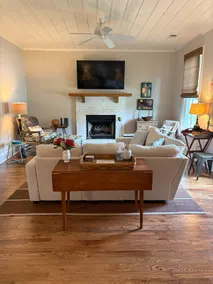 Historic guest house with modern conveniences. - Image 5
