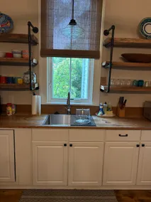 Historic guest house with modern conveniences. - Image 3