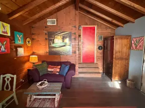 Boho Garden Studio (w/ Chickens) - Near Universal - Image 4