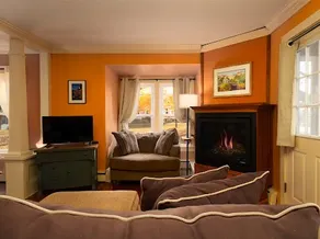 Boutique Spa Stay: Infrared Sauna & Hot Tub - Image 4