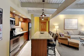 Timberline Deluxe Ski-In / Ski-Out Two Bedroom / Two Bath Condo - Image 4