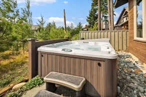 New, Luxury Home in Suncadia! Great Value * Hot Tub * Specials! - Image 5